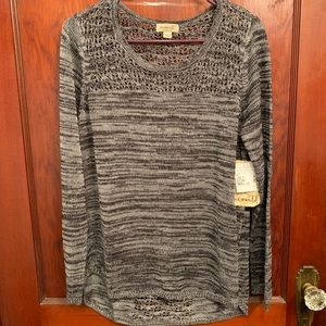 Womens M one world black lightweight sweater